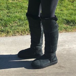Knee High Black Ugg boots size 7US
